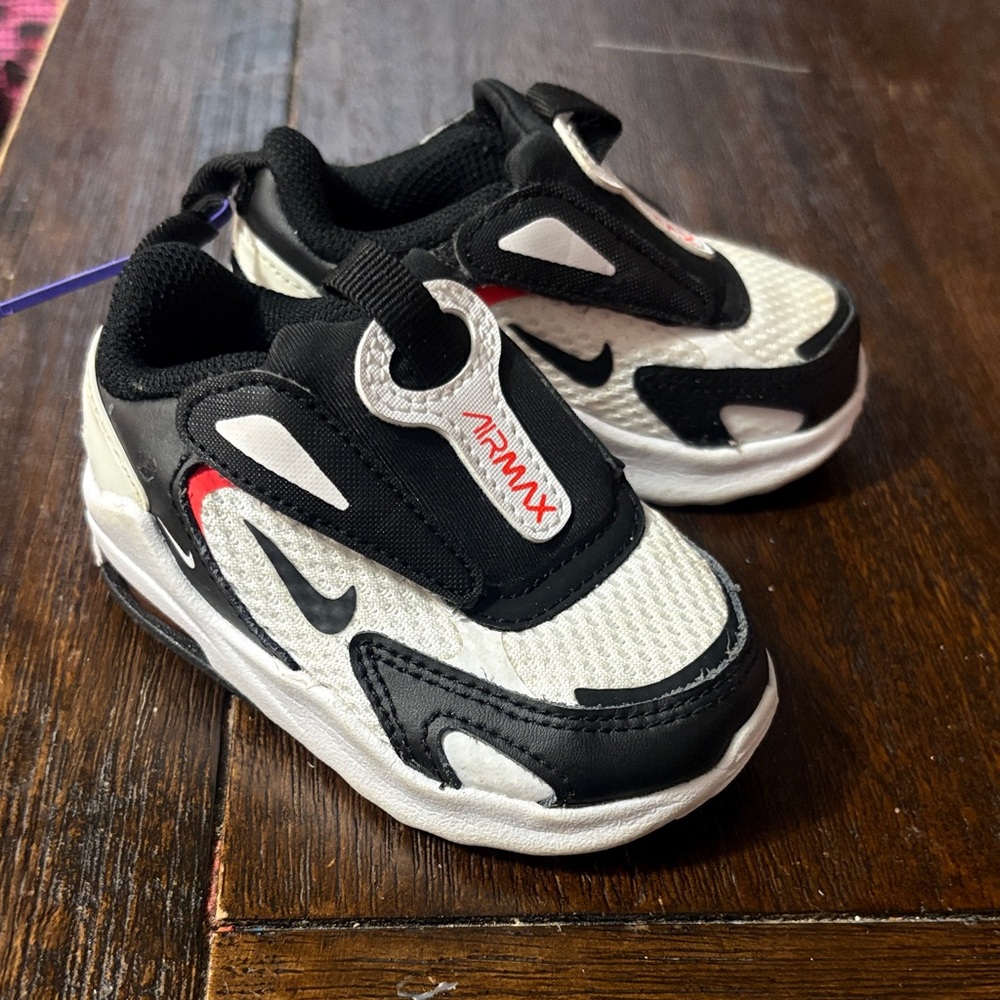 Nike Kids Sneakers Black White Red